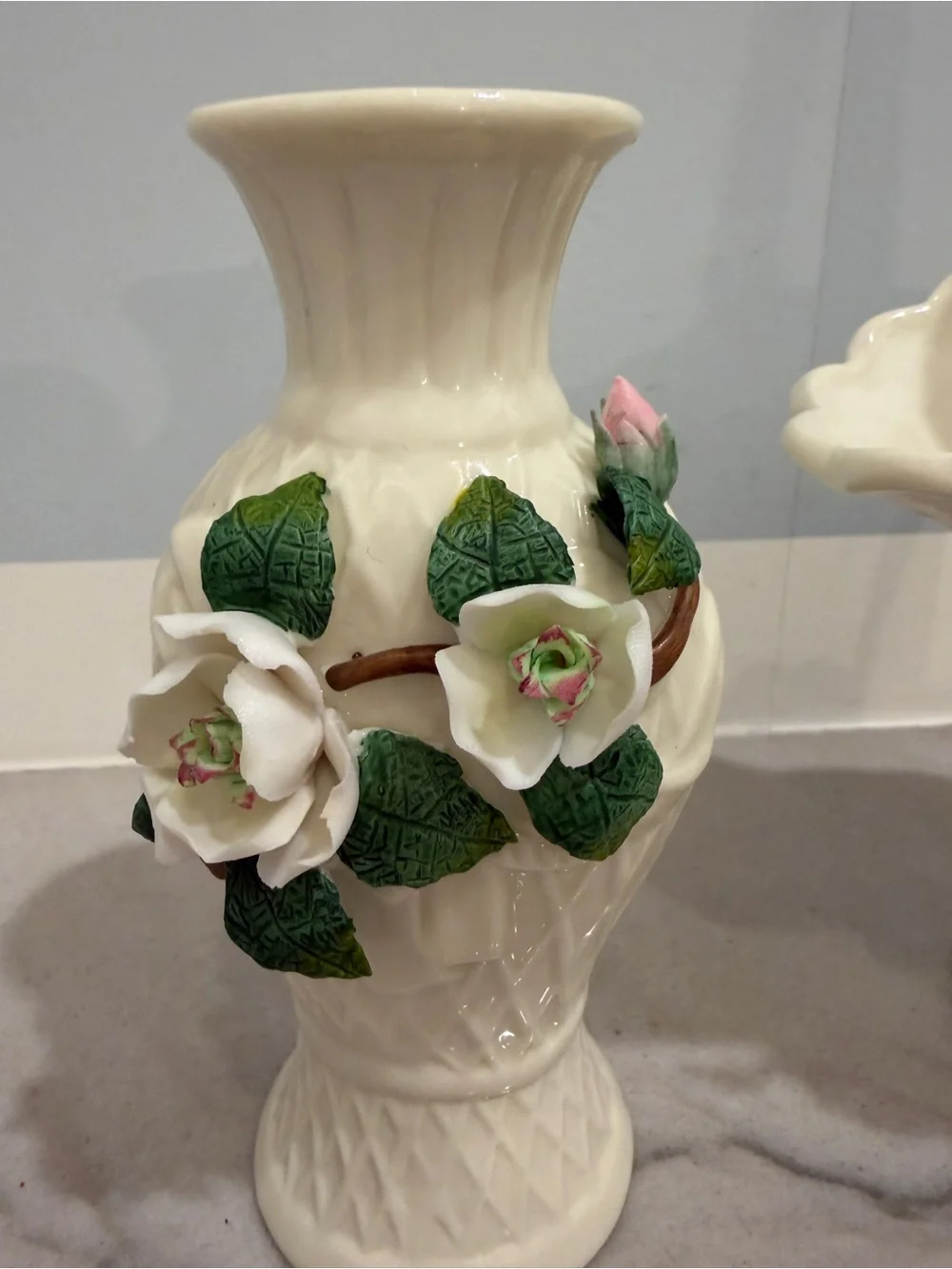 Porcelain White Floral Ceramic Vase and Basket Set